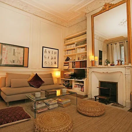 Large 2 Bedrooms Latin Quarter Lägenhet *